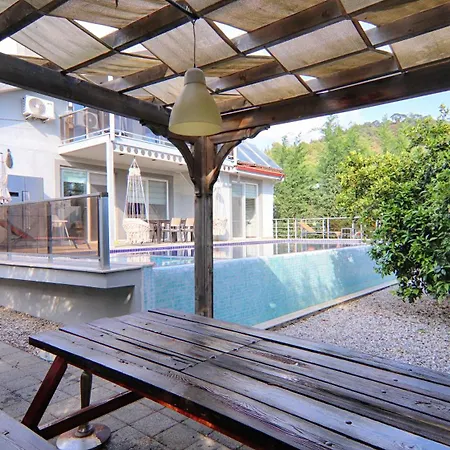 Karagedik Private With Pool Villa
