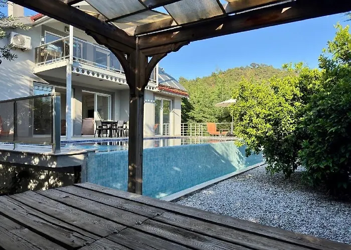 Karagedik Private With Pool *