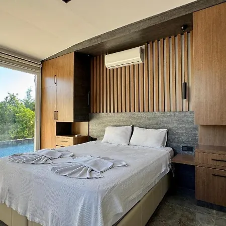 Karagedik Private With Pool 빌라